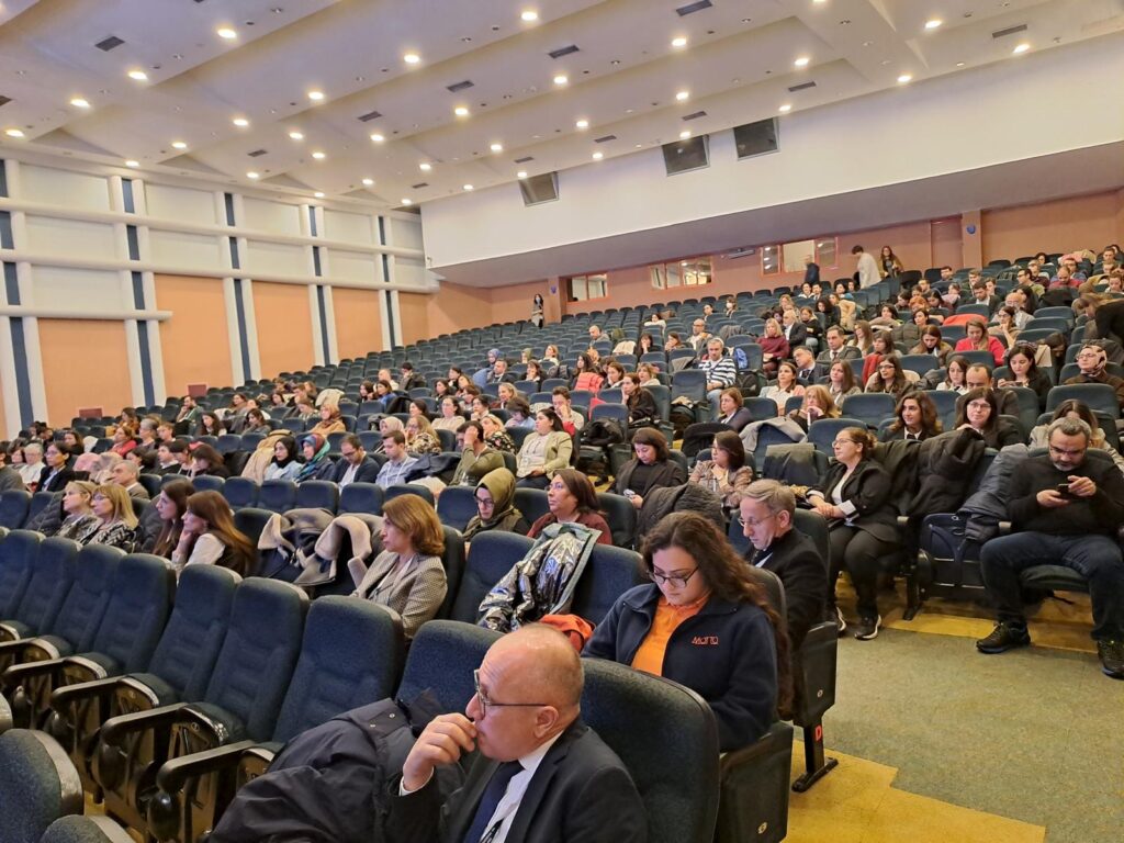 6. Ege Endokrin Hastalıklar ve Genetik Sempozyumu başarıyla gerçekleşti